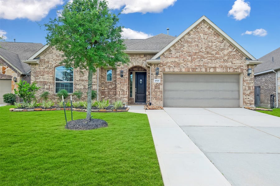 Property photo for 4948 Birchwood Bluff Lane, Rosharon, TX