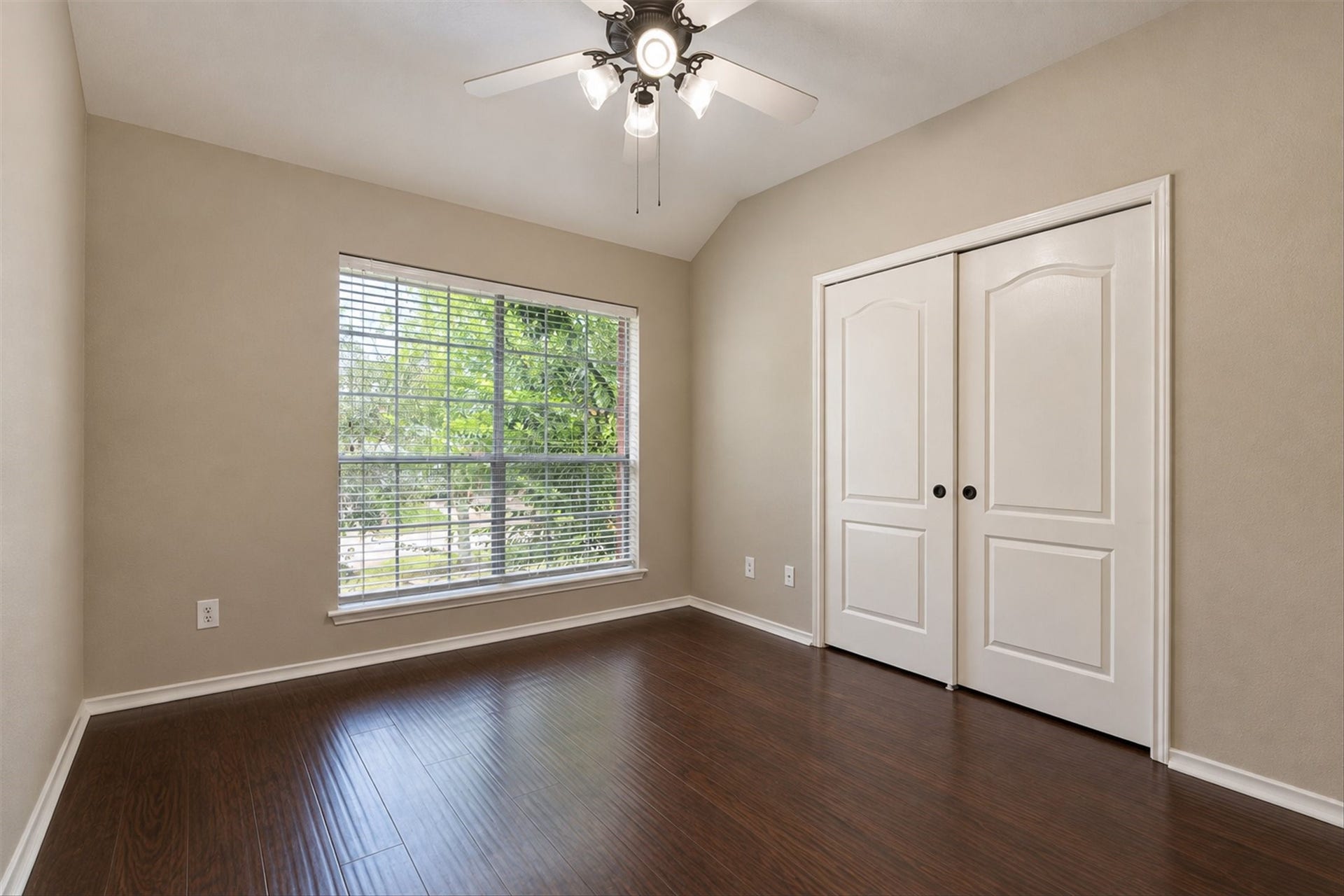11707 River Vine Court, Tomball, TX 77377 Bedroom upstairs