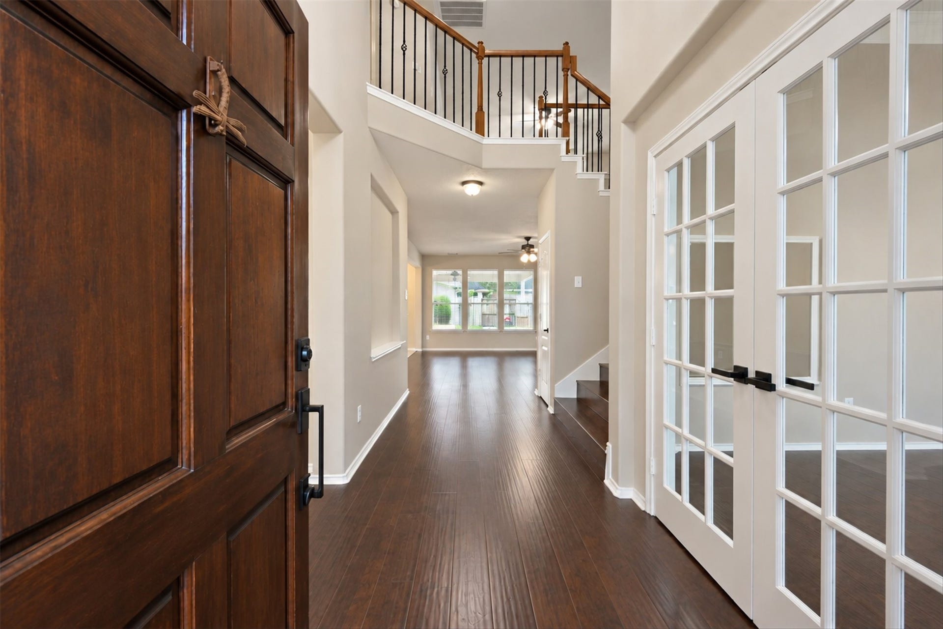 11707 River Vine Court, Tomball, TX 77377 Entry way