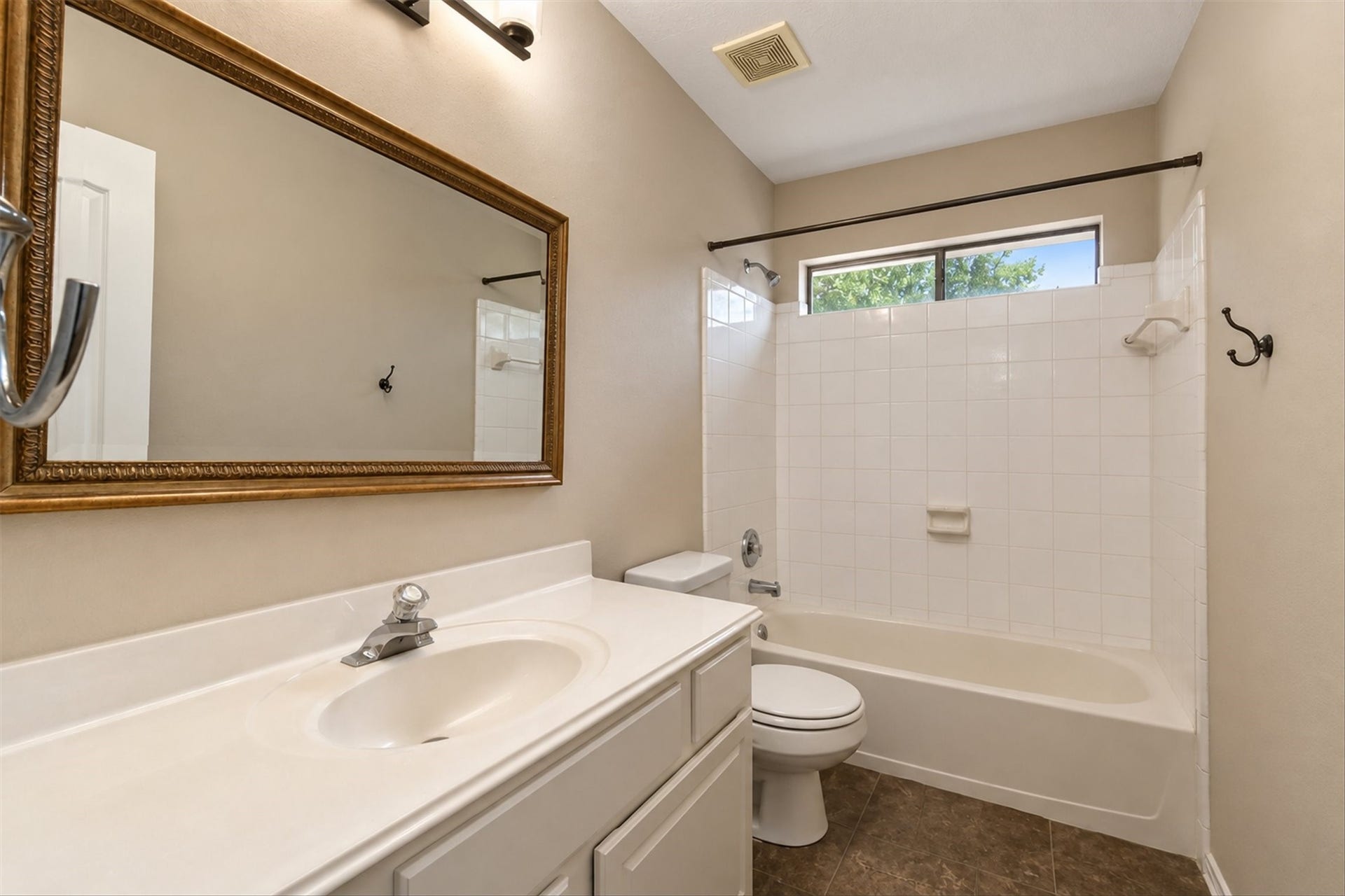 11707 River Vine Court, Tomball, TX 77377 Bathroom upstairs