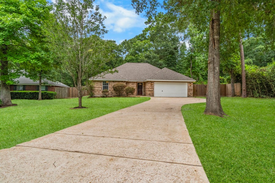 Property photo for 10367 Royal Magnolia Drive, Conroe, TX