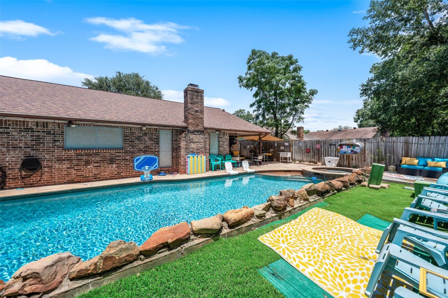 Property photo for 6907 Briarfield Drive, Spring, TX