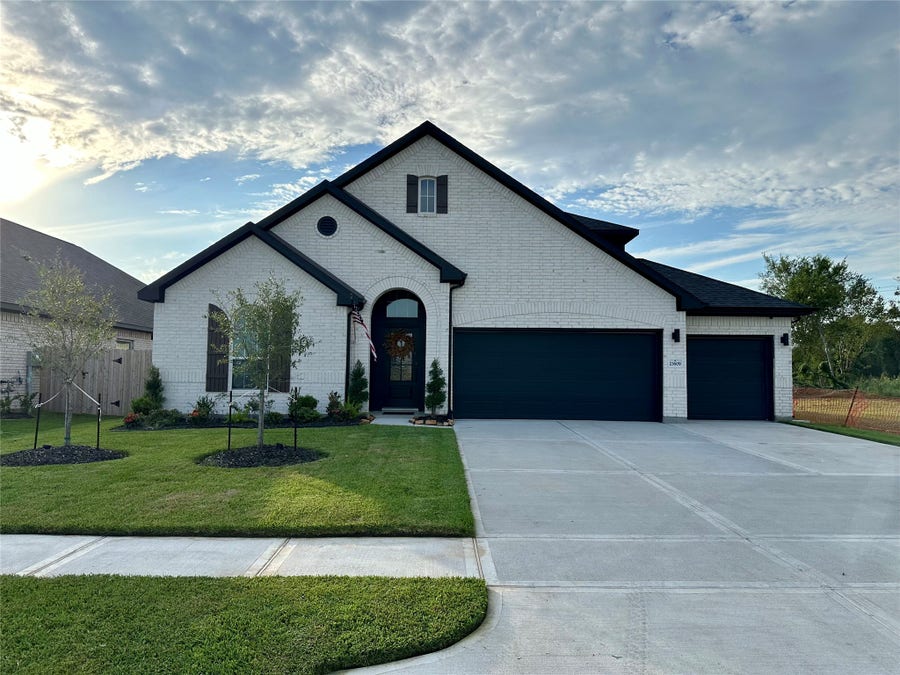 Property photo for 23609 Zinfandel Drive, Alvin, TX