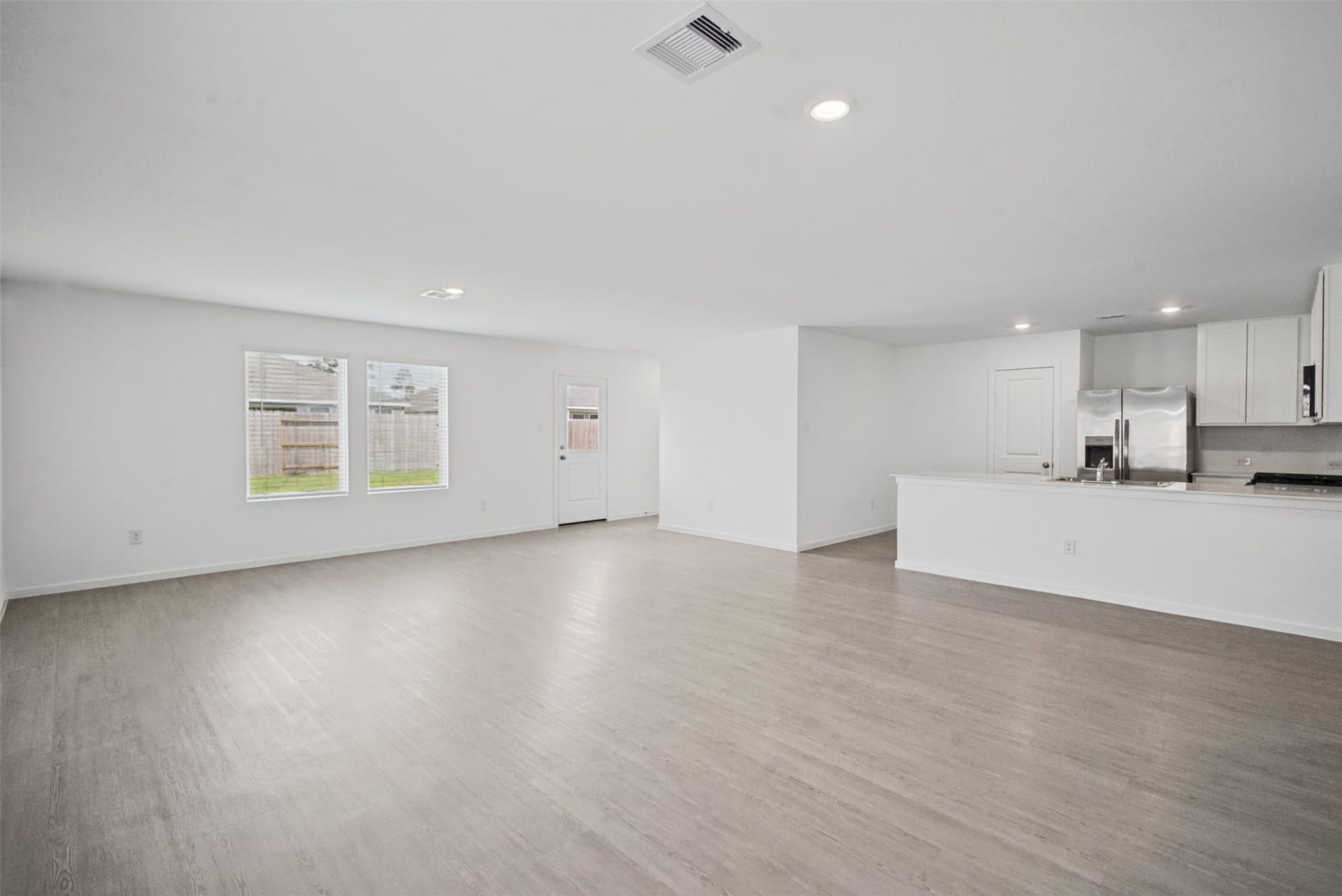 1718 Primrose Pointe Drive, Crosby, TX 77532 Designed for the way you actually live, the open floor plan keeps the kitchen and living spaces connected while offering plenty of room to make each area your own.