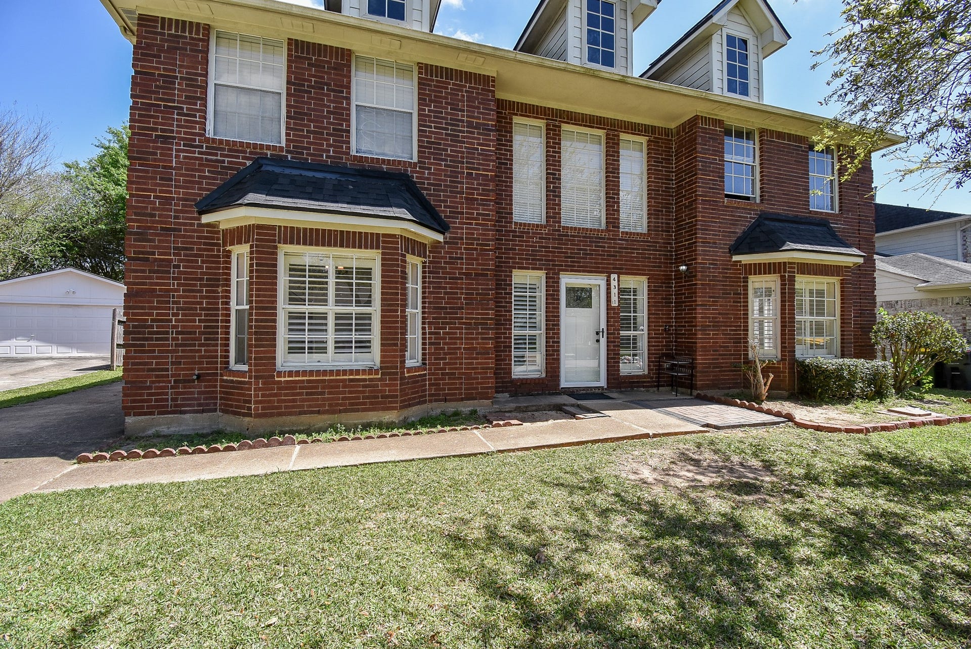4311 Glen Avon Drive, Pasadena, TX 77505 4311 Glen Avon Drive, Pasadena, TX 77505