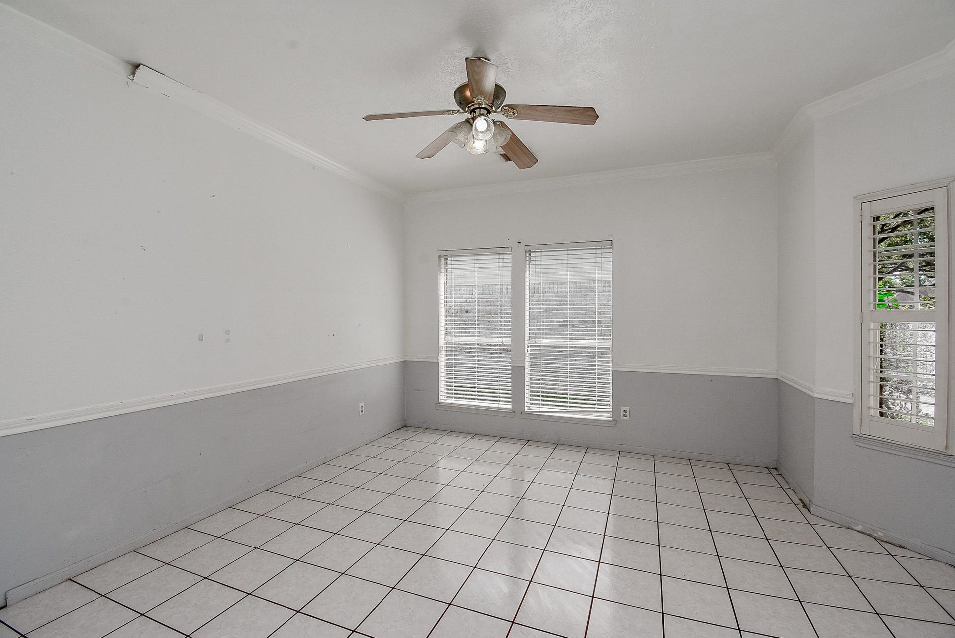 4311 Glen Avon Drive, Pasadena, TX 77505 Home Office/Study