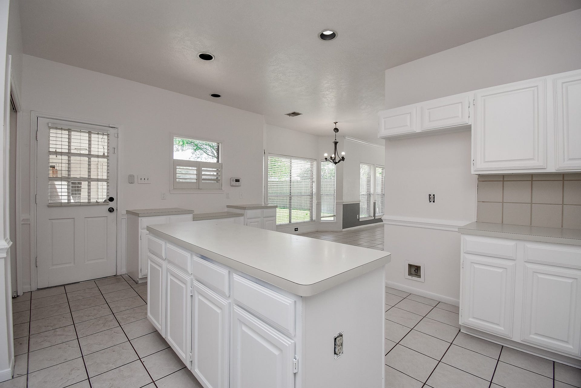 4311 Glen Avon Drive, Pasadena, TX 77505 4311 Glen Avon Drive, Pasadena, TX 77505