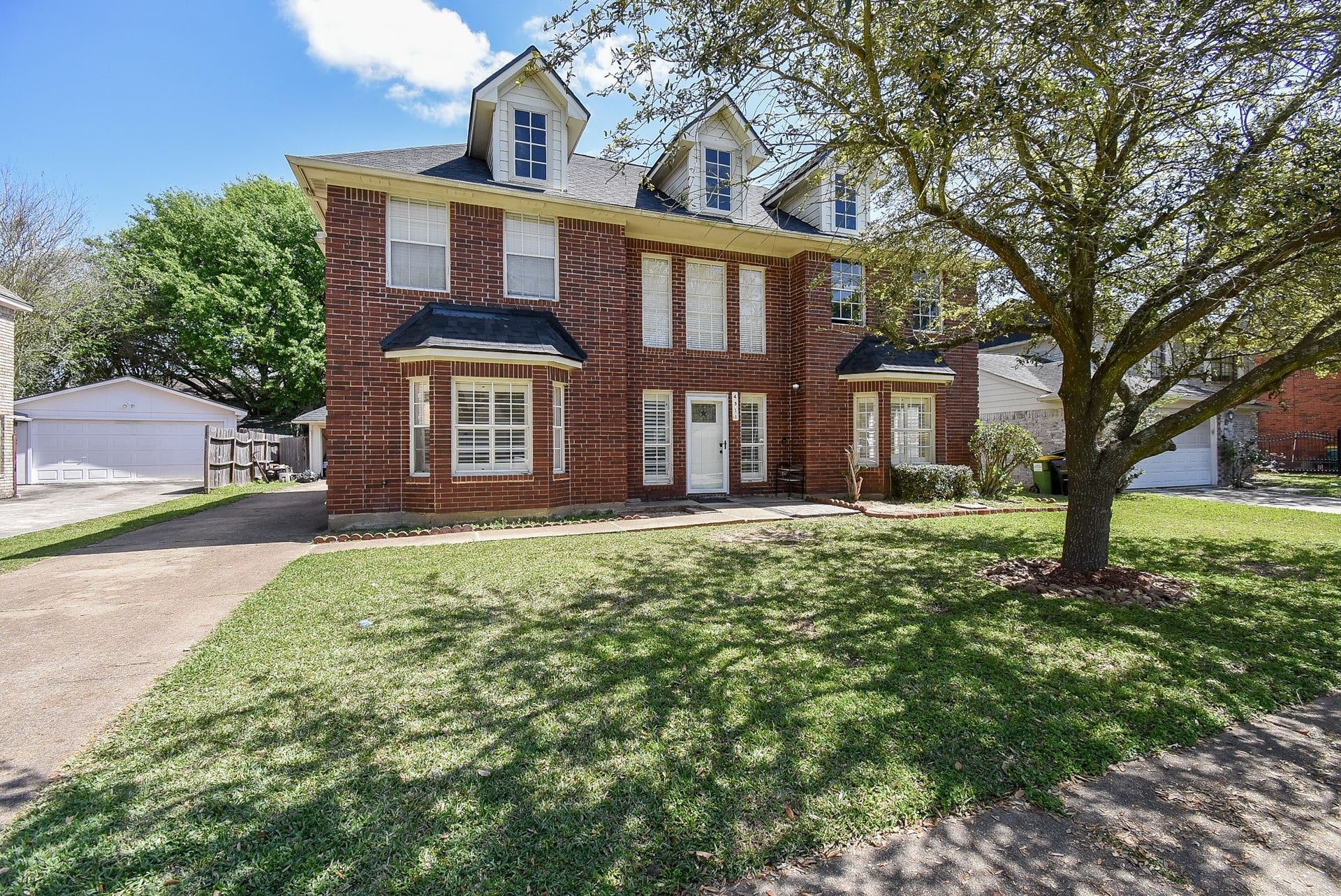 4311 Glen Avon Drive, Pasadena, TX 77505 4311 Glen Avon Drive, Pasadena, TX 77505