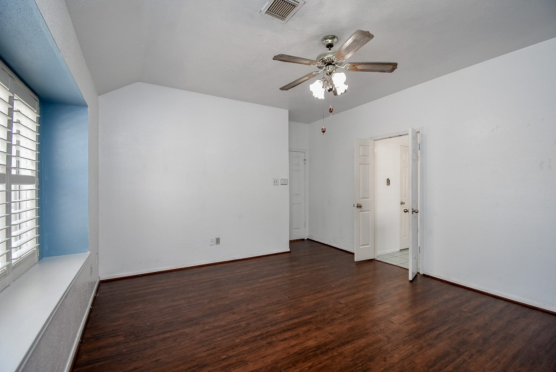 4311 Glen Avon Drive, Pasadena, TX 77505 Primary Bedroom