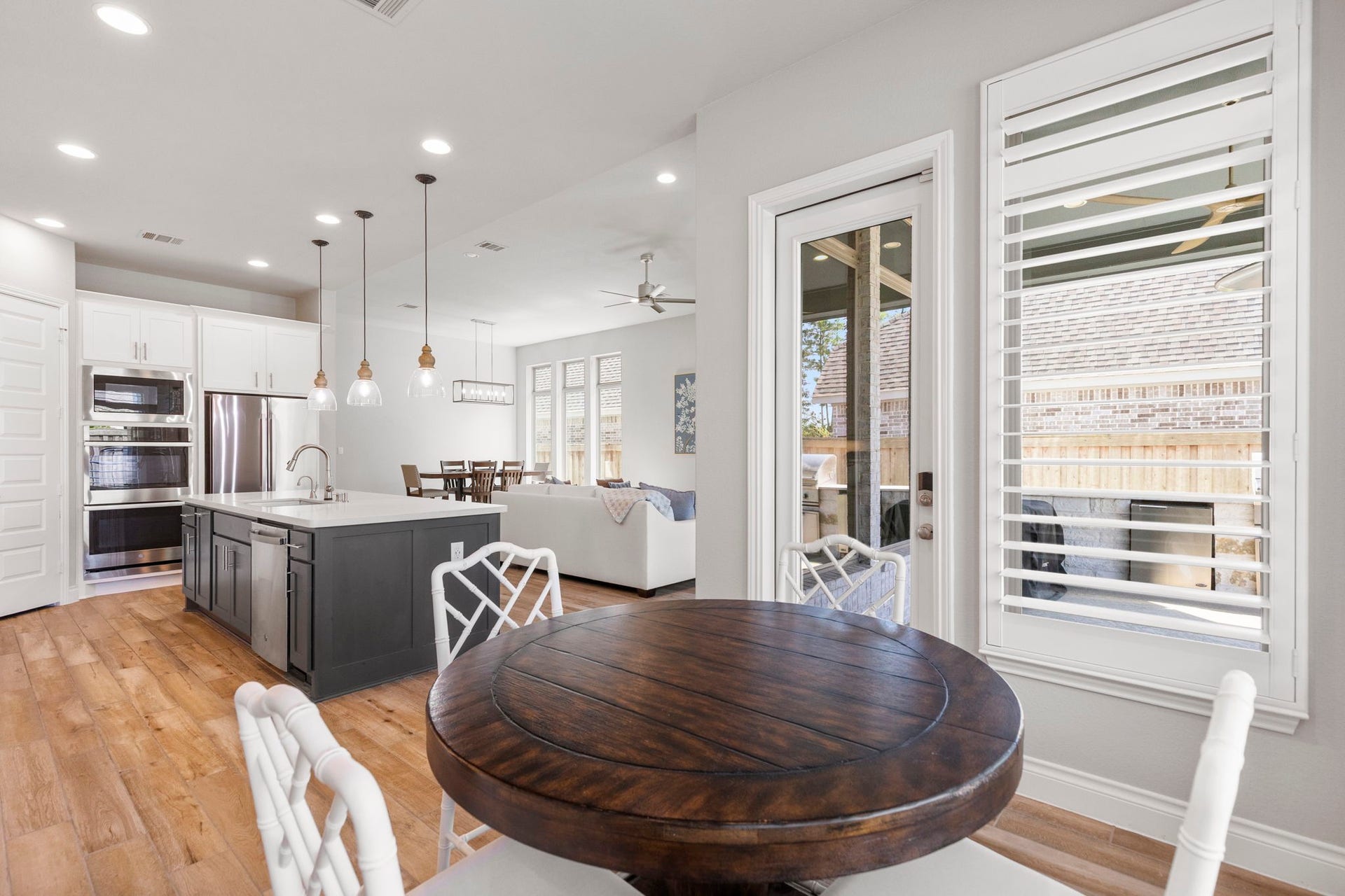 28309 Sterling Oak Drive, Spring, TX 77386 28309 Sterling Oak Drive, Spring, TX 77386