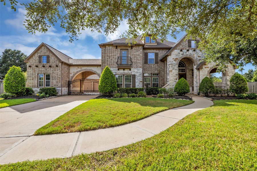 Property photo for 17811 Fairhaven Sunrise Court, Cypress, TX