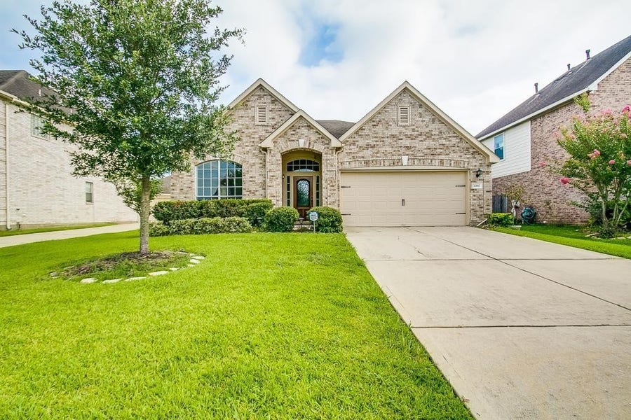 Property photo for 16802 Village View Trail, Sugar Land, TX