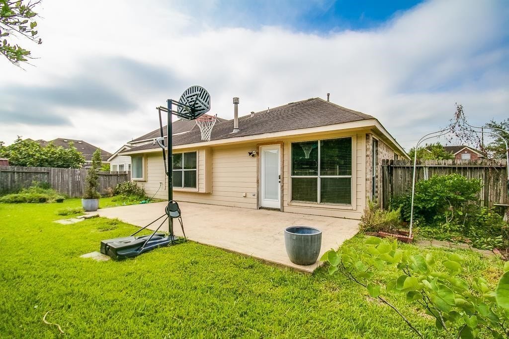 16802 Village View Trail, Sugar Land, TX 77498
