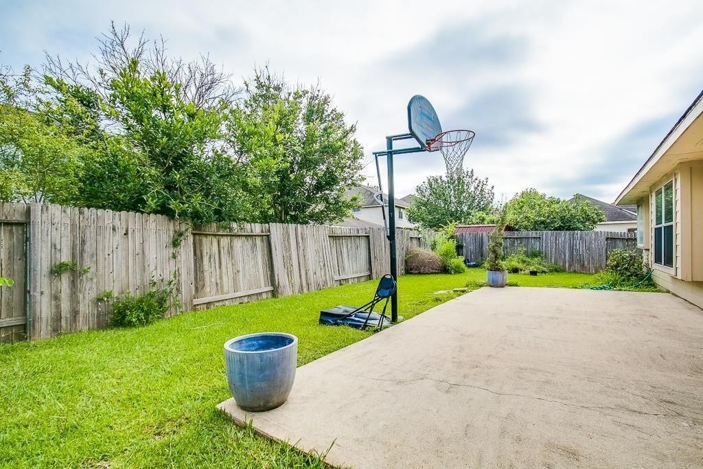 16802 Village View Trail, Sugar Land, TX 77498