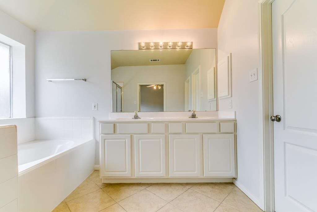 16802 Village View Trail, Sugar Land, TX 77498