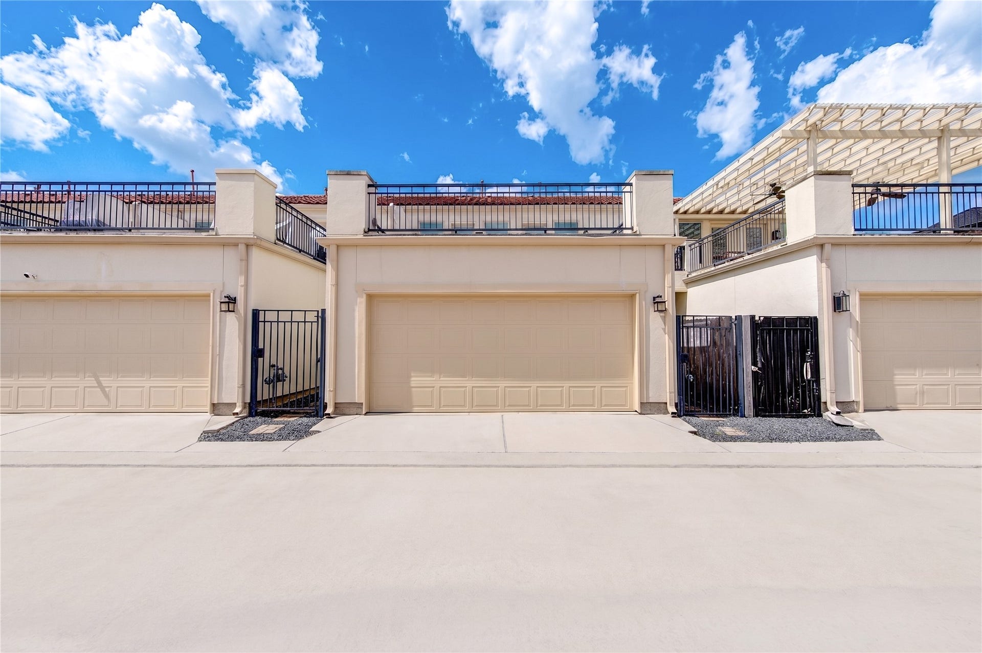 13605 Teal Bluff Lane, Houston, TX 77077