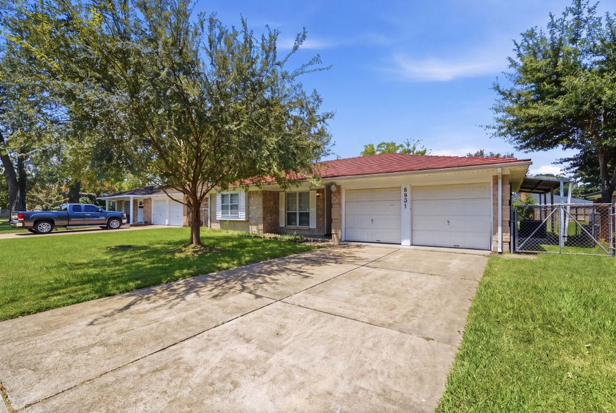Property photo for 8931 Bunny Run Drive, Houston, TX