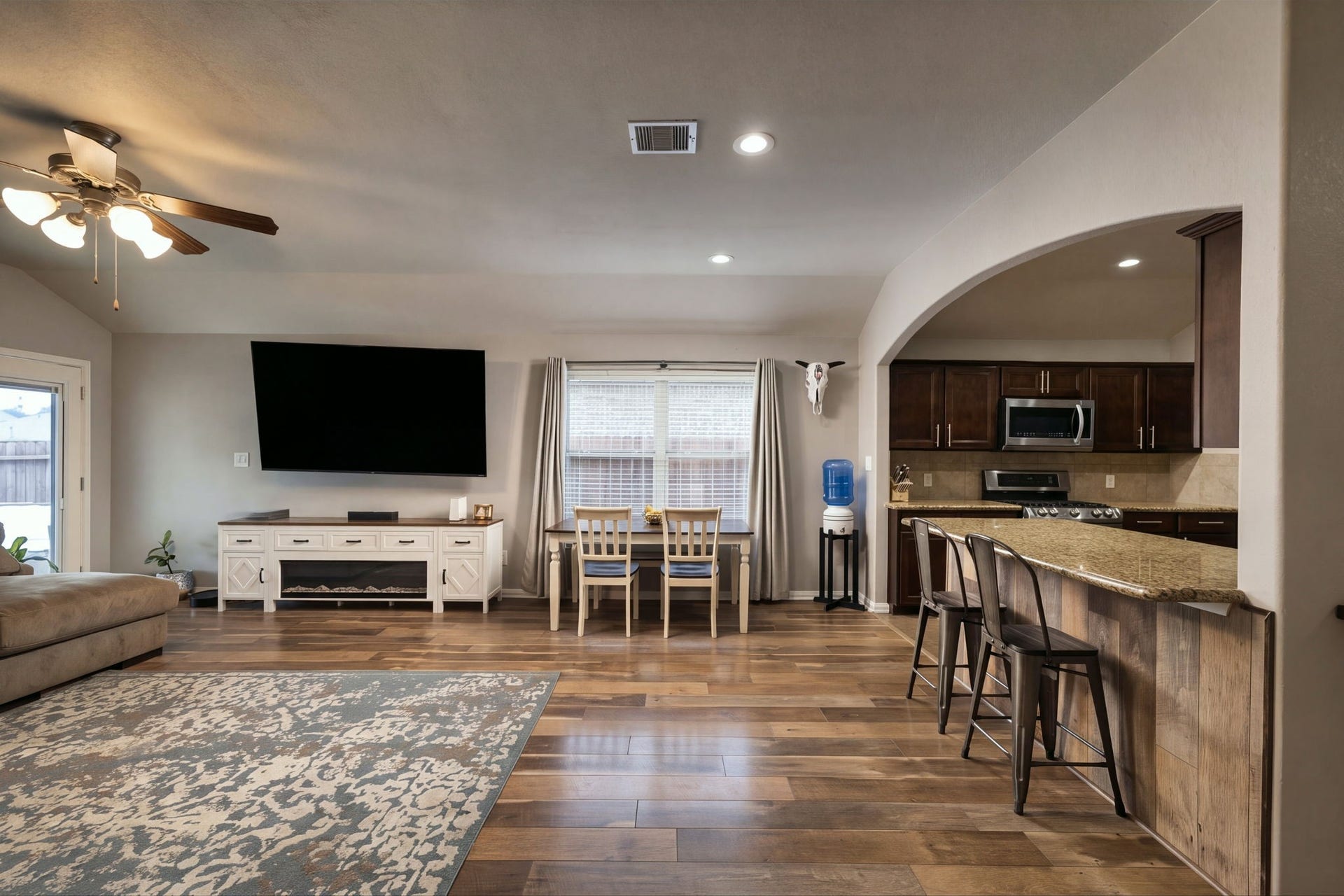 336 Country Crossing Circle, Magnolia, TX 77354 336 Country Crossing Circle, Magnolia, TX 77354