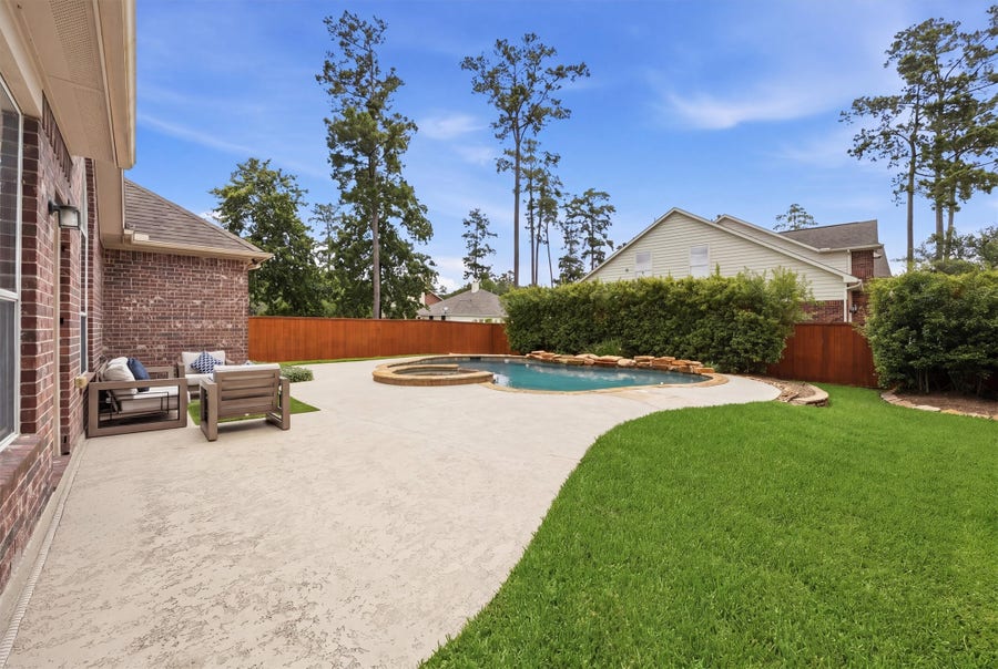 Property photo for 115 S Rocky Point Circle, The Woodlands, TX