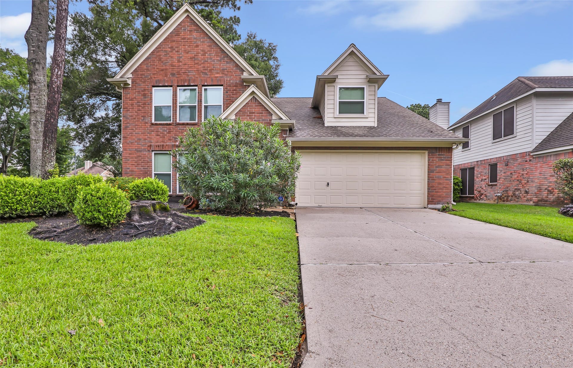5721 Forest Timbers Drive, Humble, TX 77346 Well-maintained, oversized corner lot!