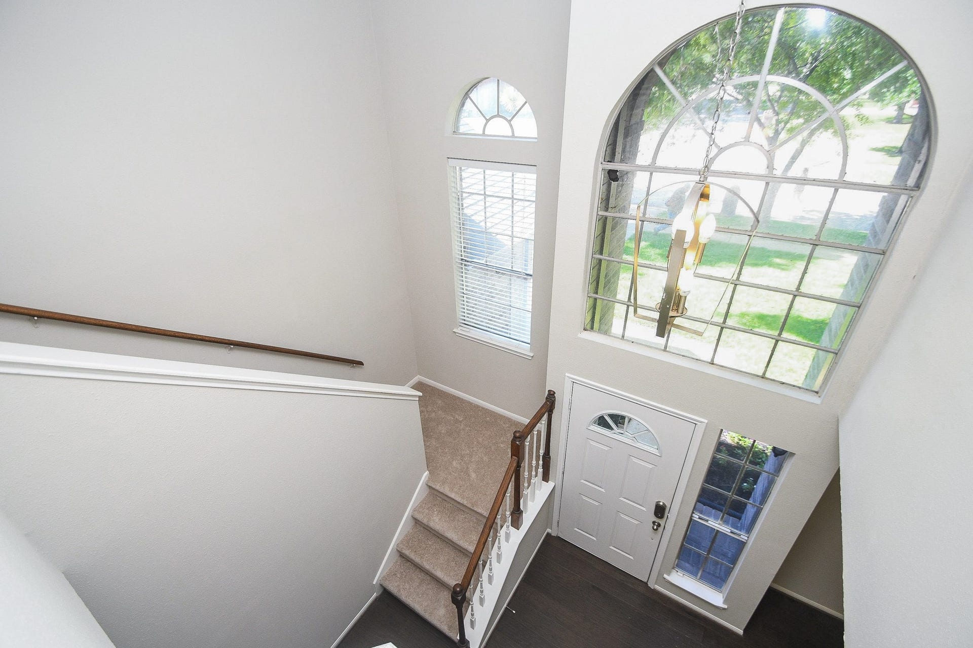 18622 Islandbreeze Drive, Spring, TX 77379 Two story entry way!