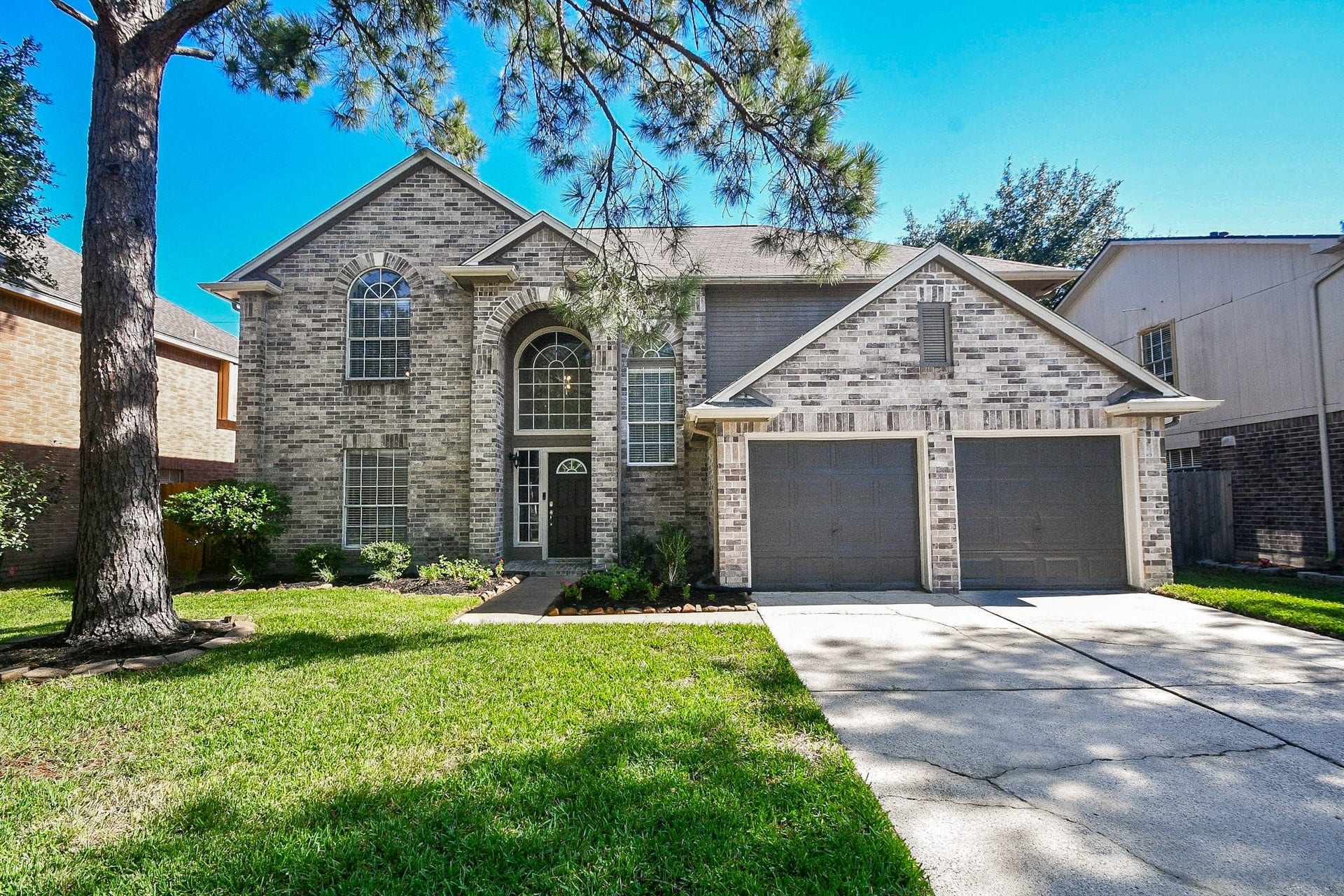 18622 Islandbreeze Drive, Spring, TX 77379 Welcome to your new home with NO BACK Neighbors!