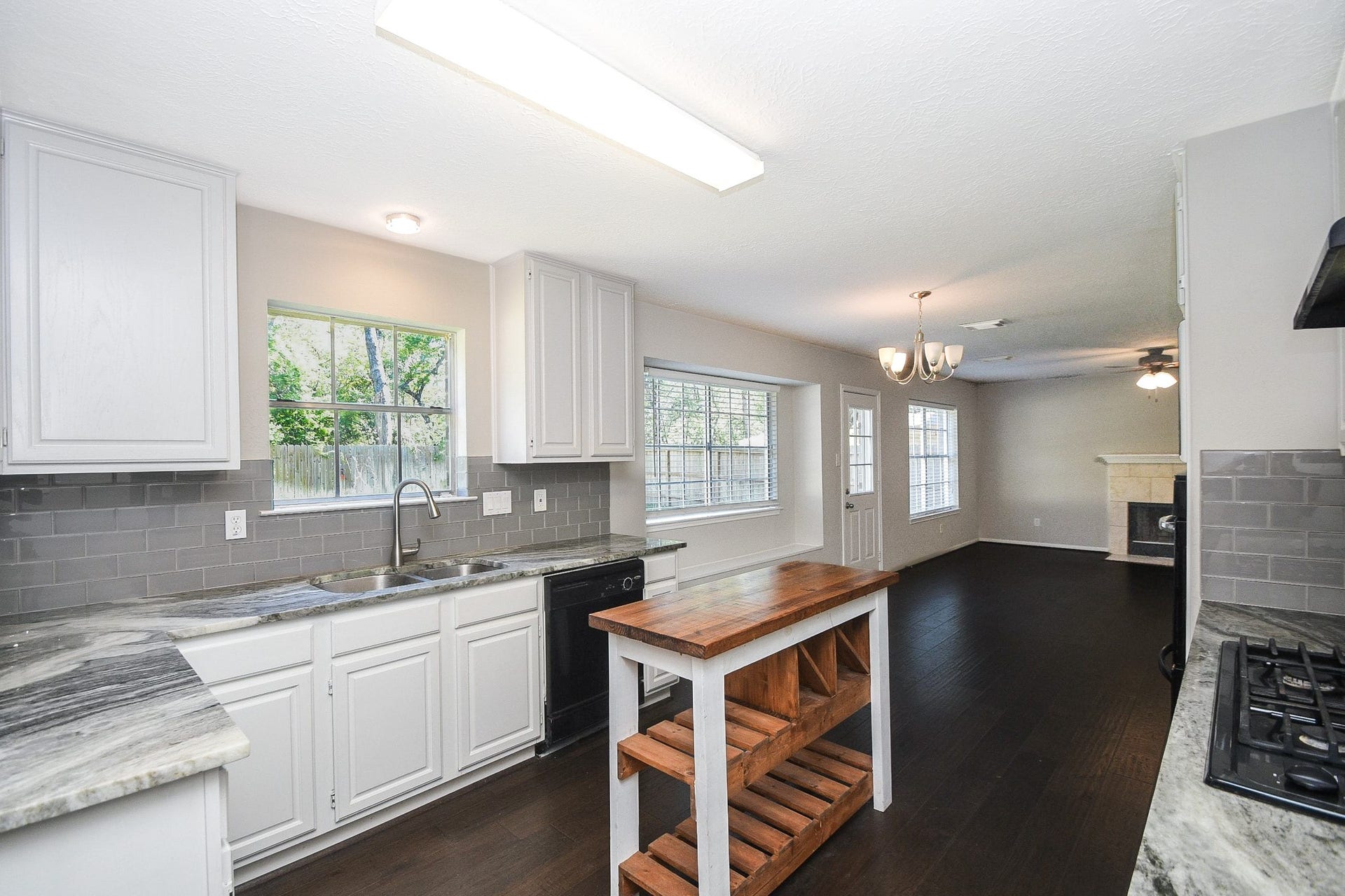 18622 Islandbreeze Drive, Spring, TX 77379 18622 Islandbreeze Drive, Spring, TX 77379
