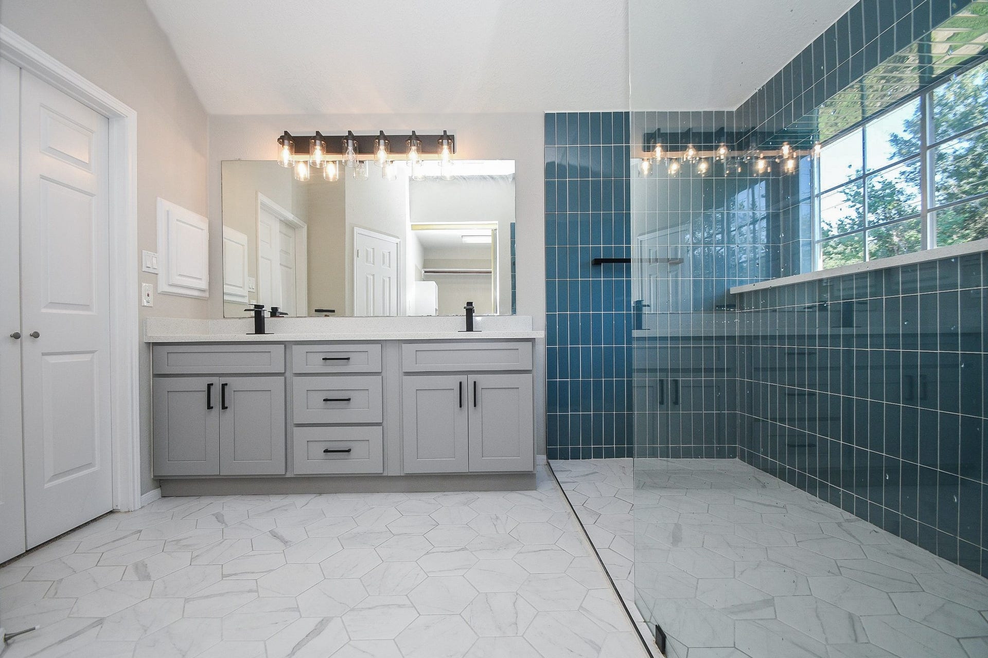 18622 Islandbreeze Drive, Spring, TX 77379 Another view of the amazing primary bathroom.