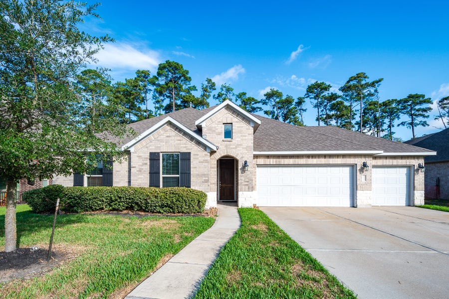 Property photo for 18203 Langkawi Lane, Atascocita, TX
