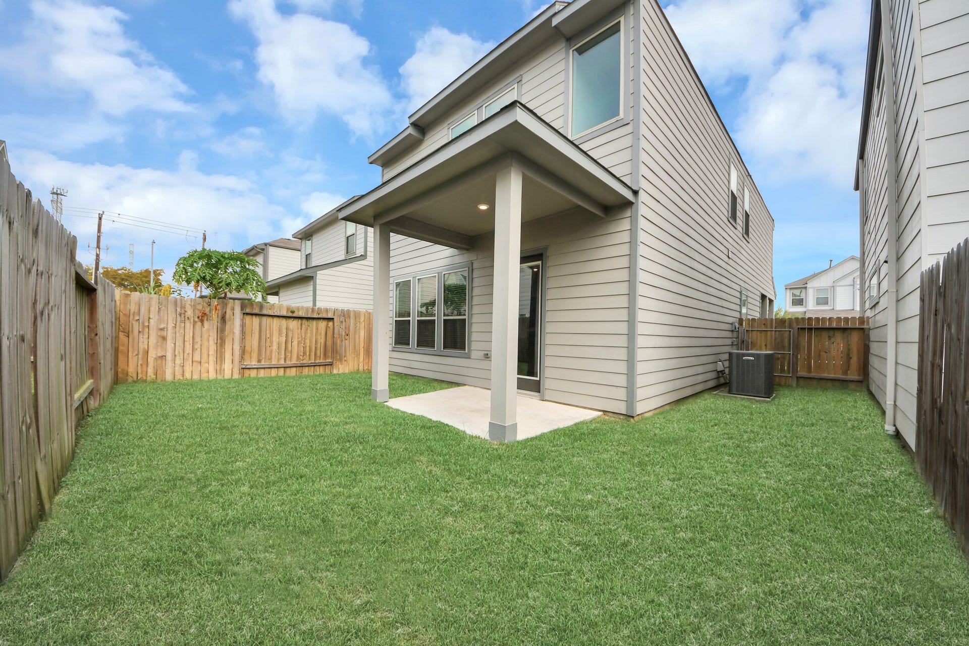 4423 Santorini Lane, Houston, TX 77045