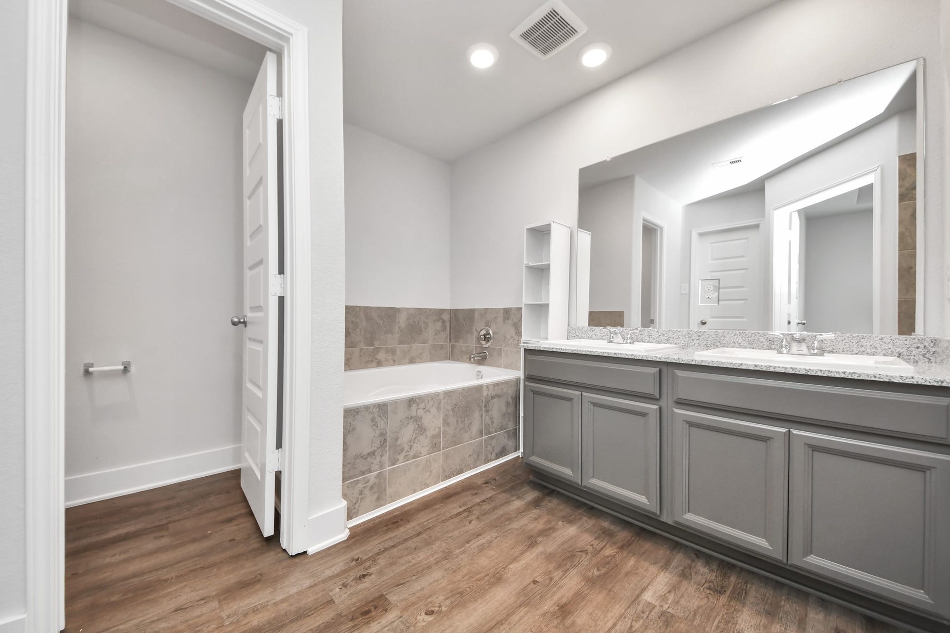 4423 Santorini Lane, Houston, TX 77045