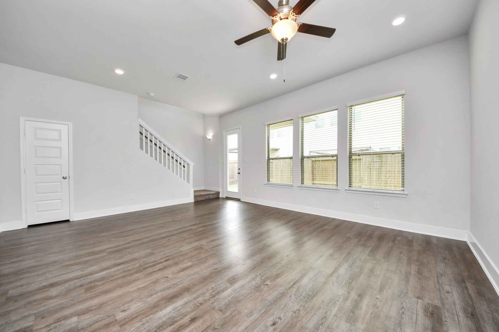 4423 Santorini Lane, Houston, TX 77045