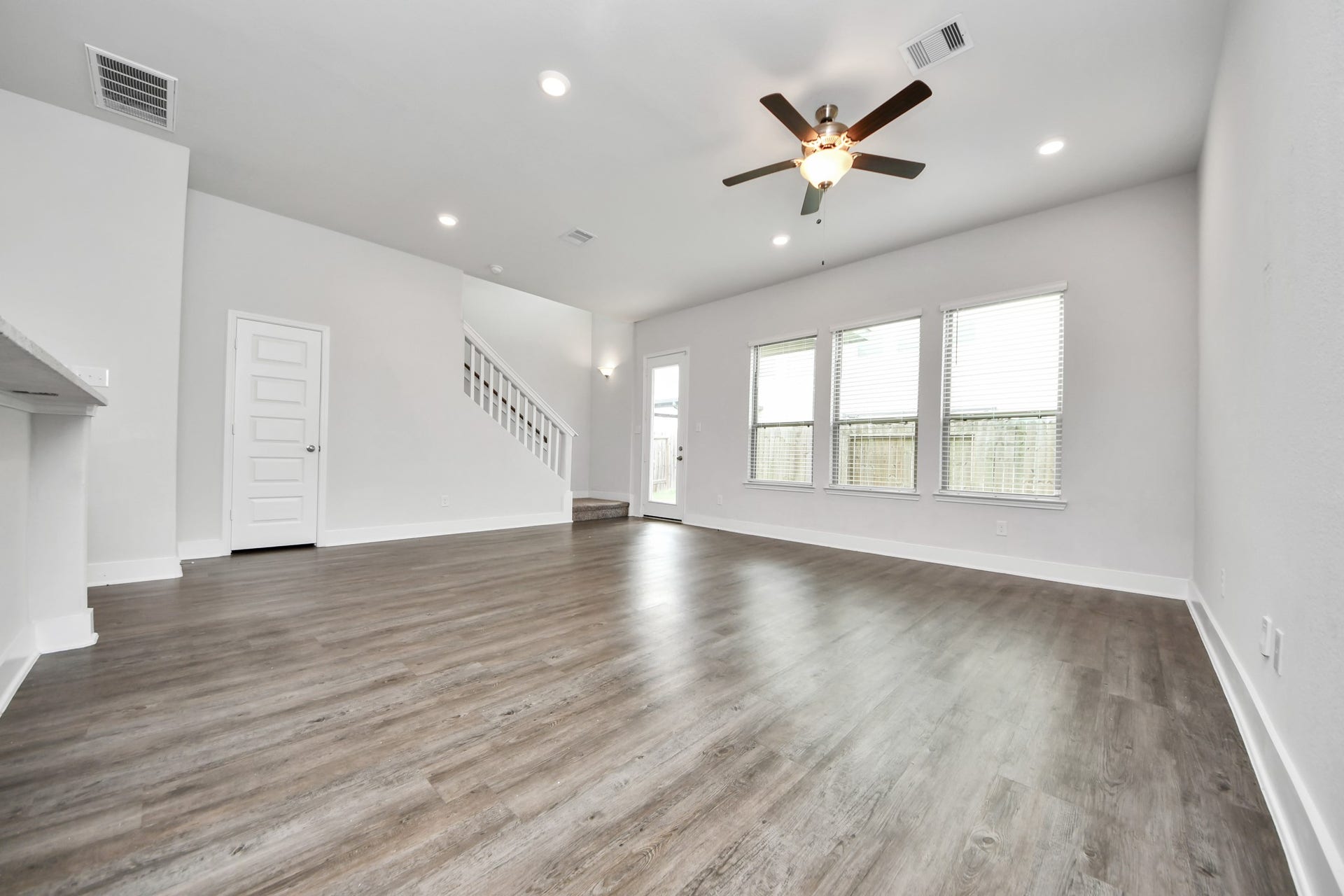 4423 Santorini Lane, Houston, TX 77045