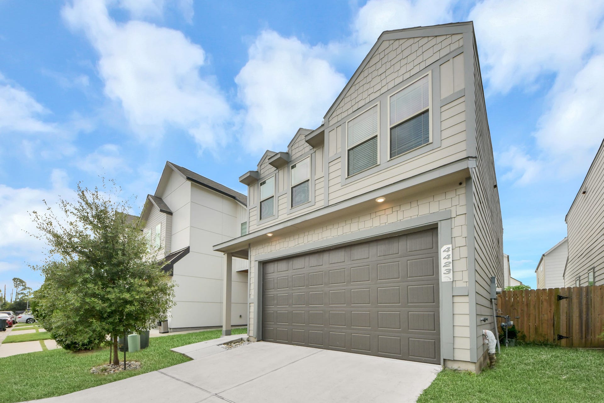 4423 Santorini Lane, Houston, TX 77045