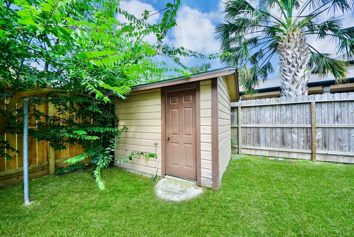 2314 Lamonte Lane, Houston, TX 77018 Shed for storage