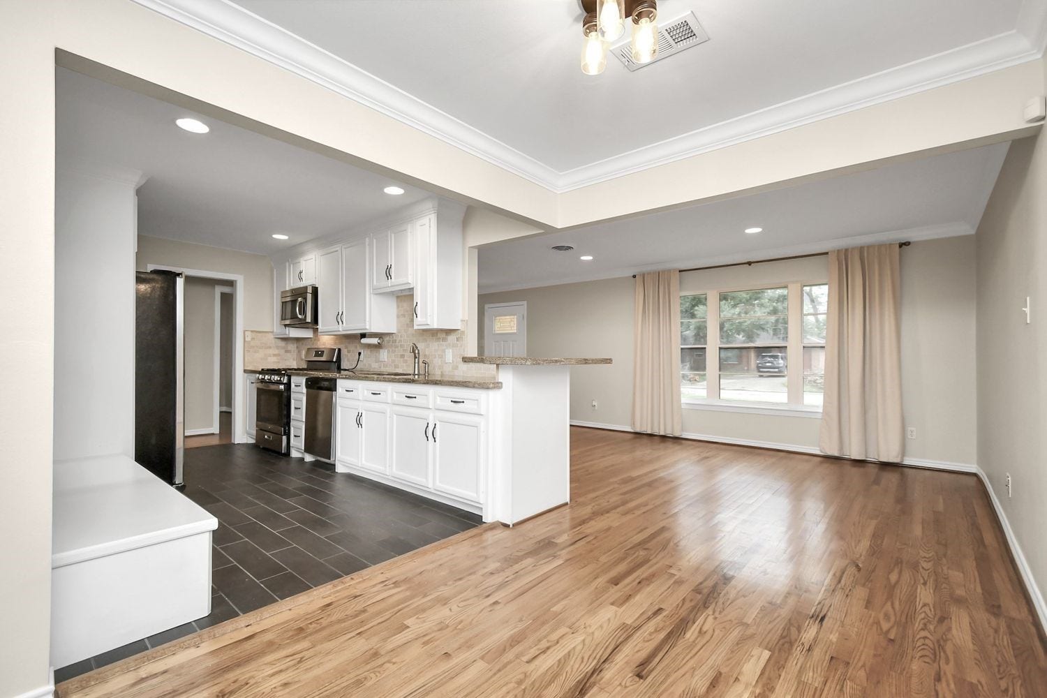 2314 Lamonte Lane, Houston, TX 77018 2314 Lamonte Lane, Houston, TX 77018