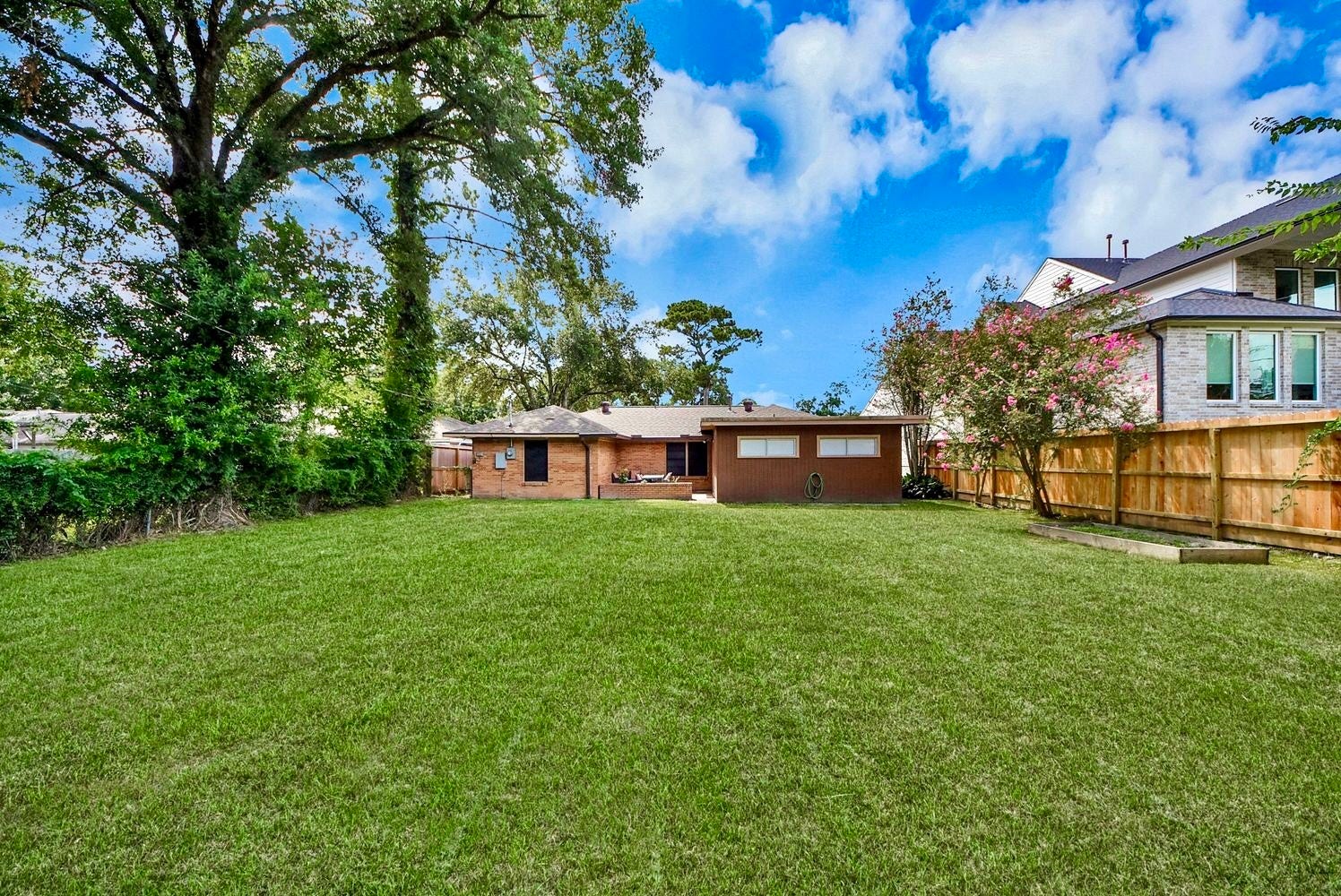 2314 Lamonte Lane, Houston, TX 77018 Large backyard