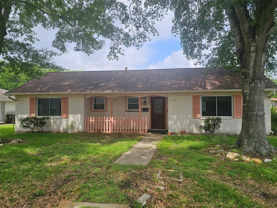 Property photo for 1802 Junker Street, Rosenberg, TX