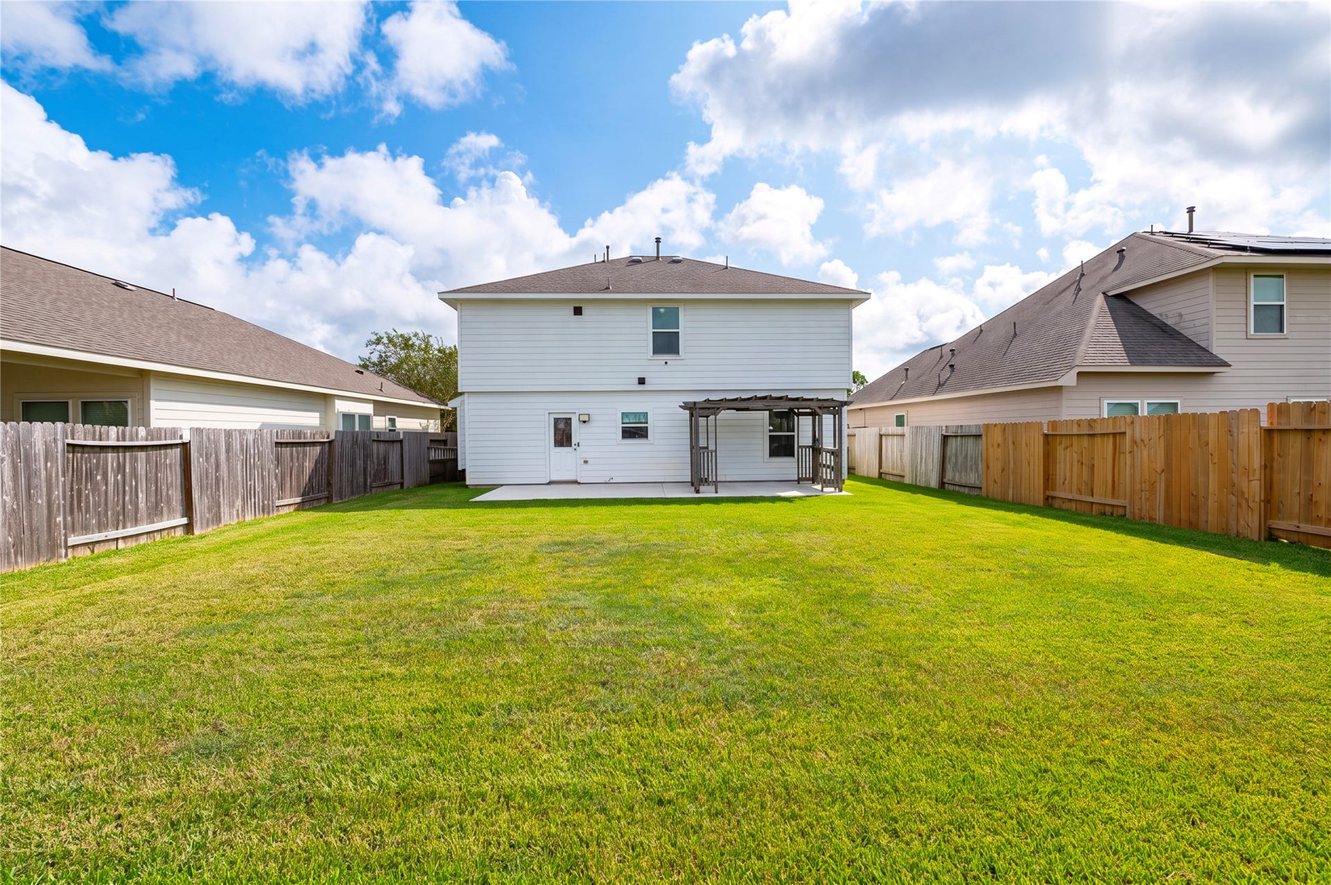 512 Forest Village Circle, La Marque, TX 77568 512 Forest Village Circle, La Marque, TX 77568