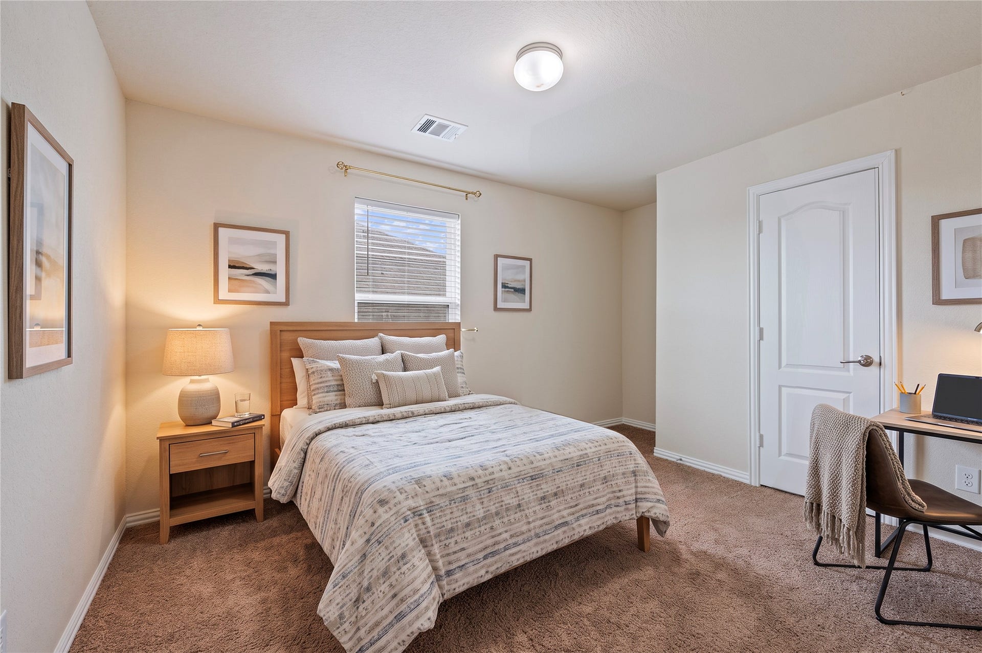 512 Forest Village Circle, La Marque, TX 77568 Secondary Bedroom VS