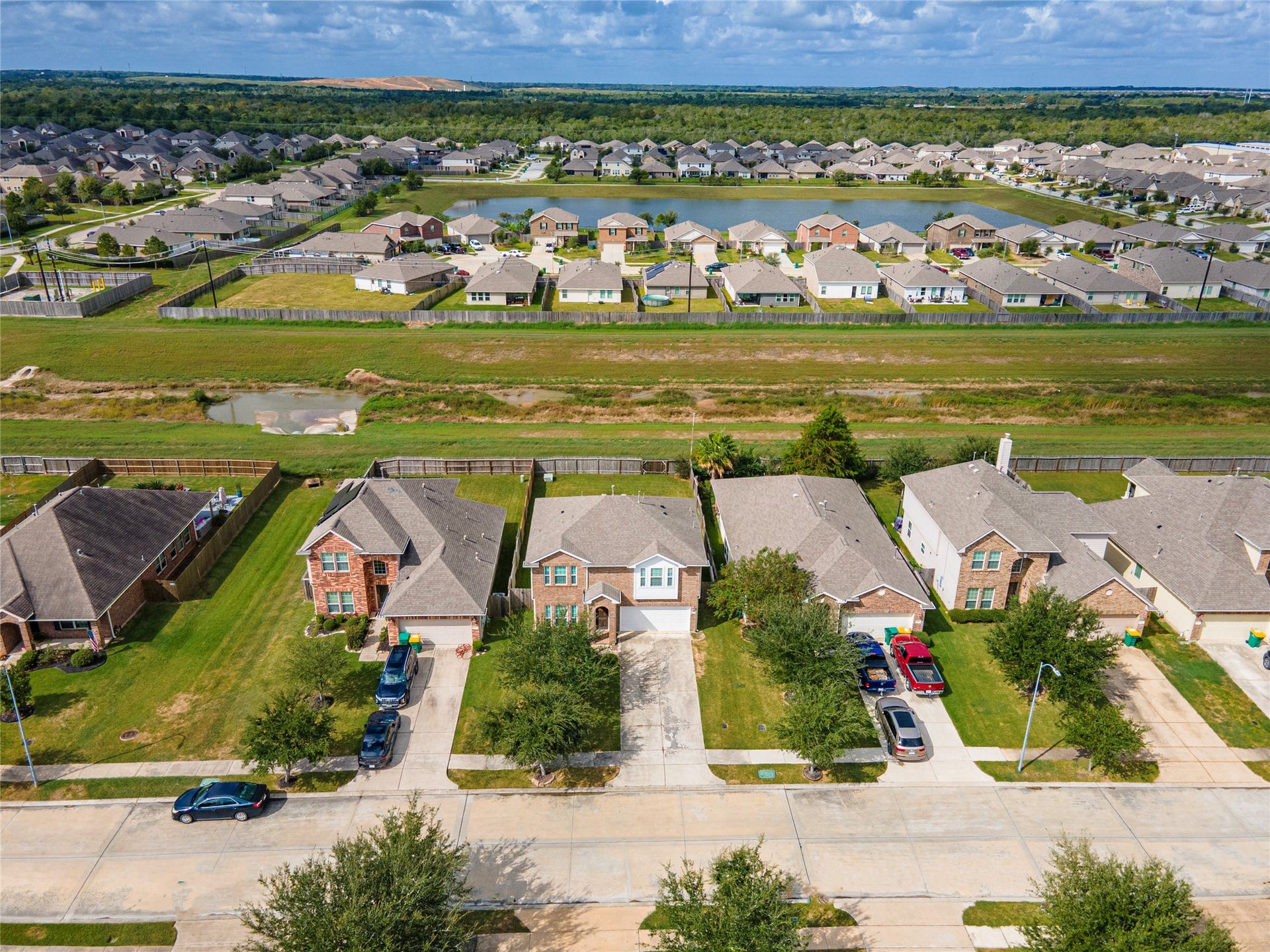 512 Forest Village Circle, La Marque, TX 77568 512 Forest Village Circle, La Marque, TX 77568