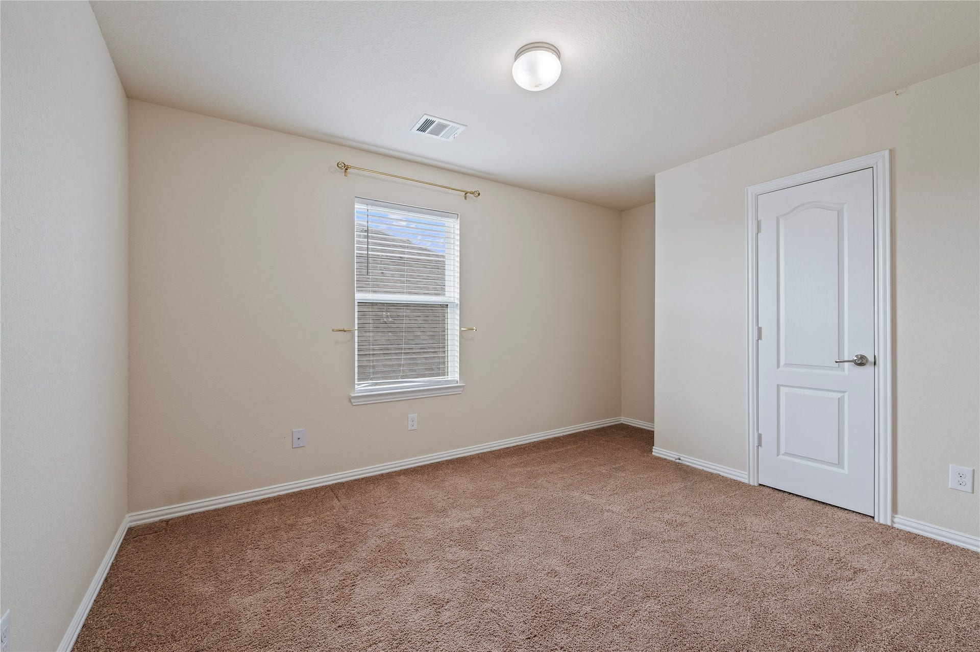 512 Forest Village Circle, La Marque, TX 77568 Secondary Bedroom