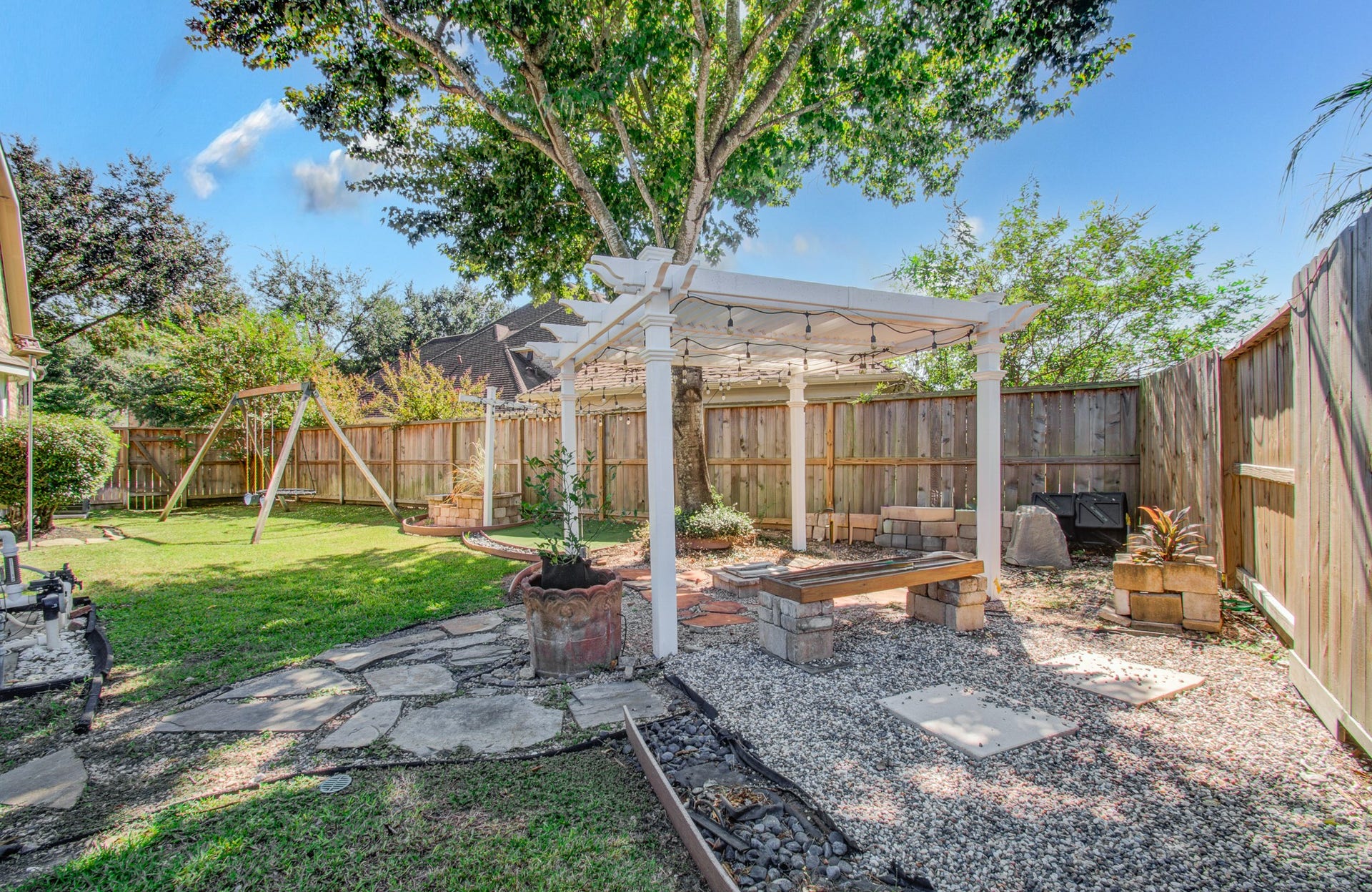11 Saint Thomas Court, Houston, TX 77070 11 Saint Thomas Court, Houston, TX 77070