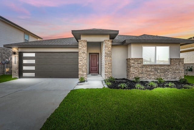 Property photo for 7811 Golden Rubia Lane, Rosharon, TX