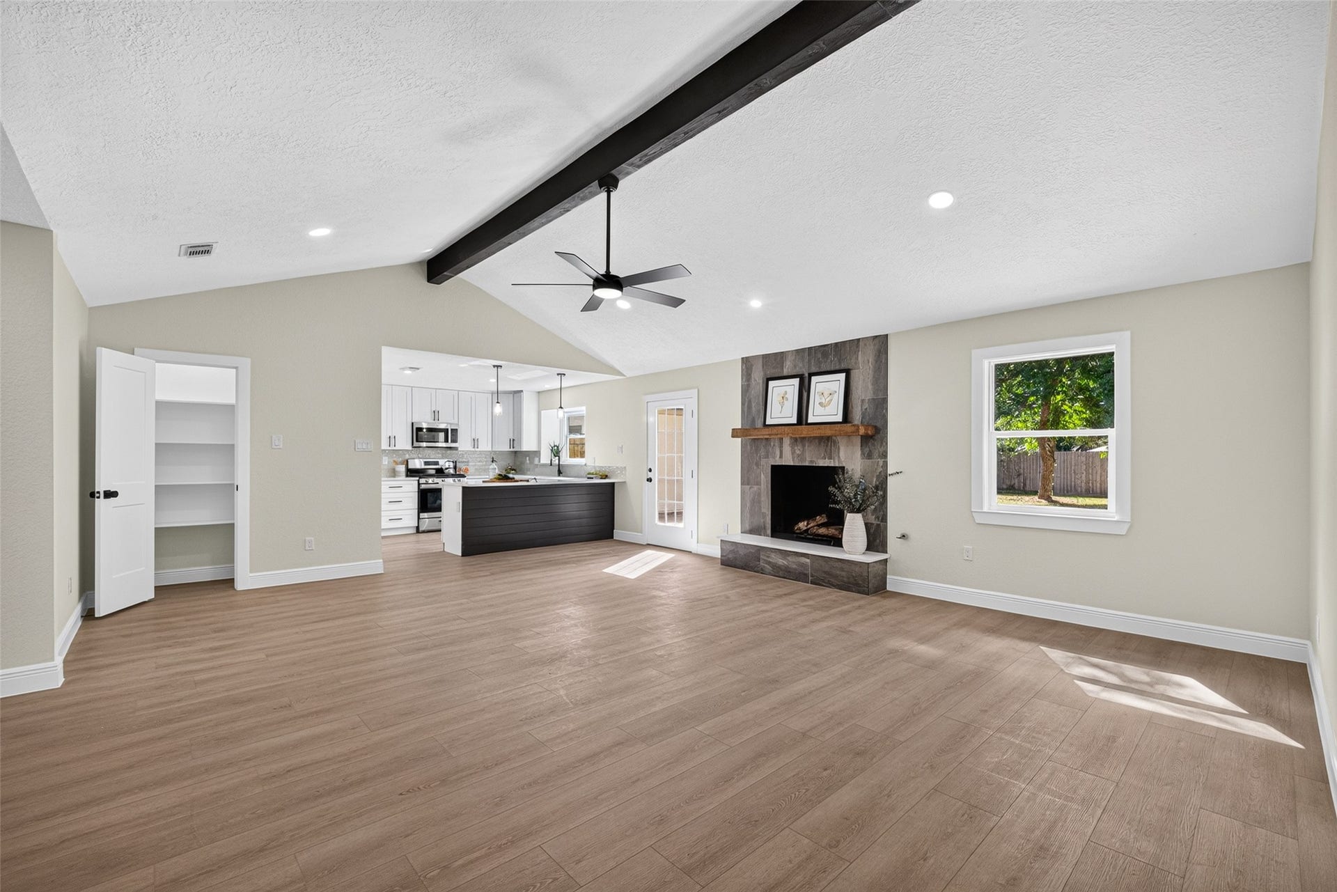 903 Chetwood Circle, League City, TX 77573 903 Chetwood Circle, League City, TX 77573