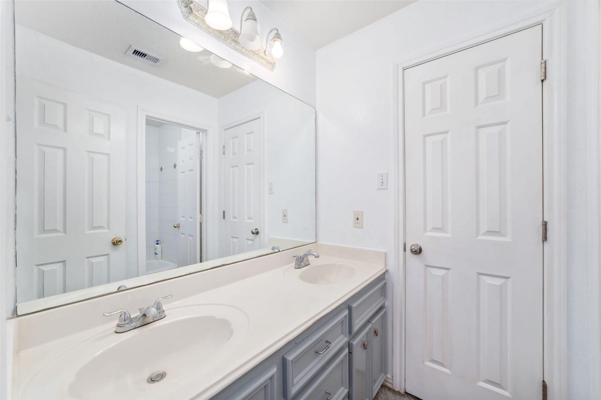 1513 County Road 149, Alvin, TX 77511