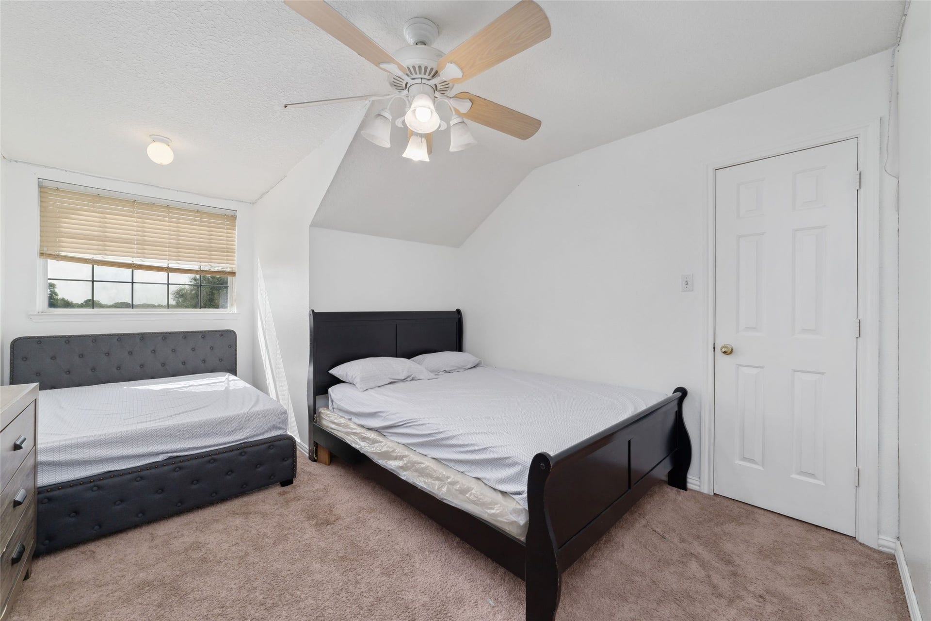 1513 County Road 149, Alvin, TX 77511