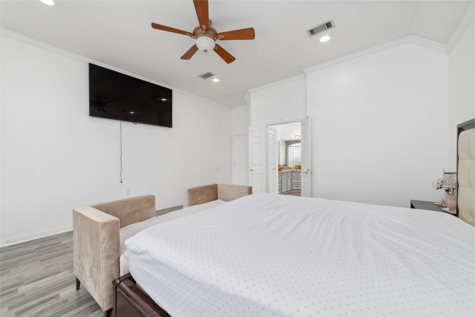 1513 County Road 149, Alvin, TX 77511
