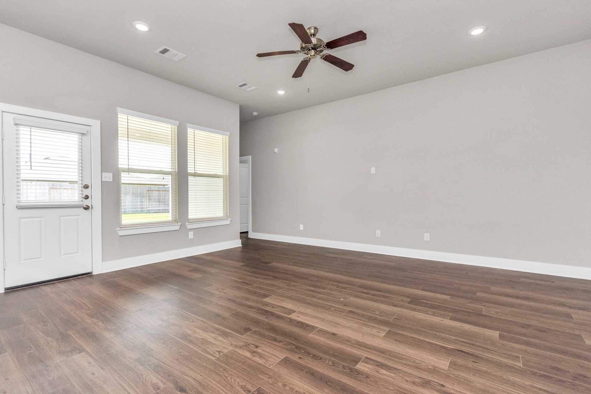 10515 Moon Valley Lane, Rosharon, TX 77583 10515 Moon Valley Lane, Rosharon, TX 77583