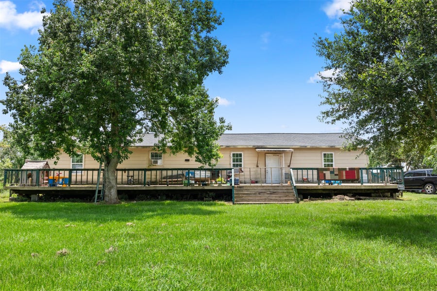 Property photo for 15510 Marek Lane, Guy, TX